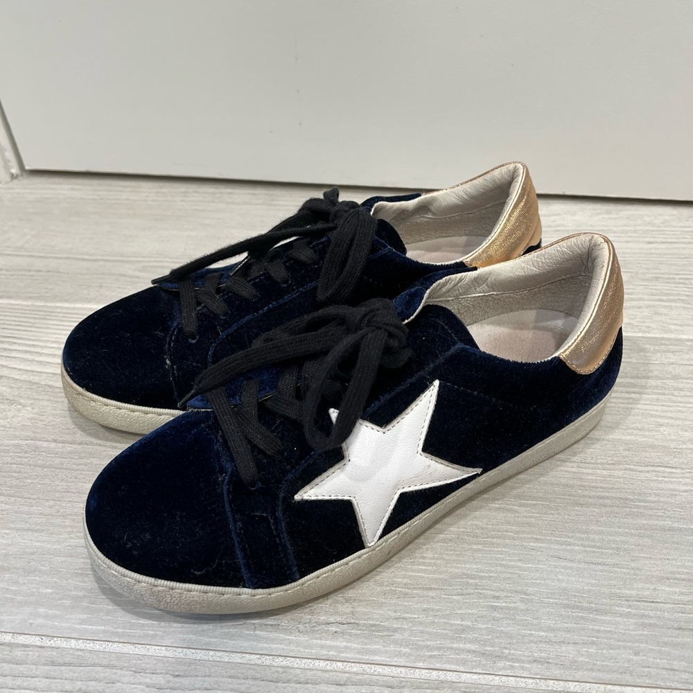 star sneakers